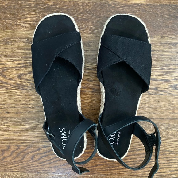 TOMS Women's Black Espadrille Sandals - Picture 1 of 7